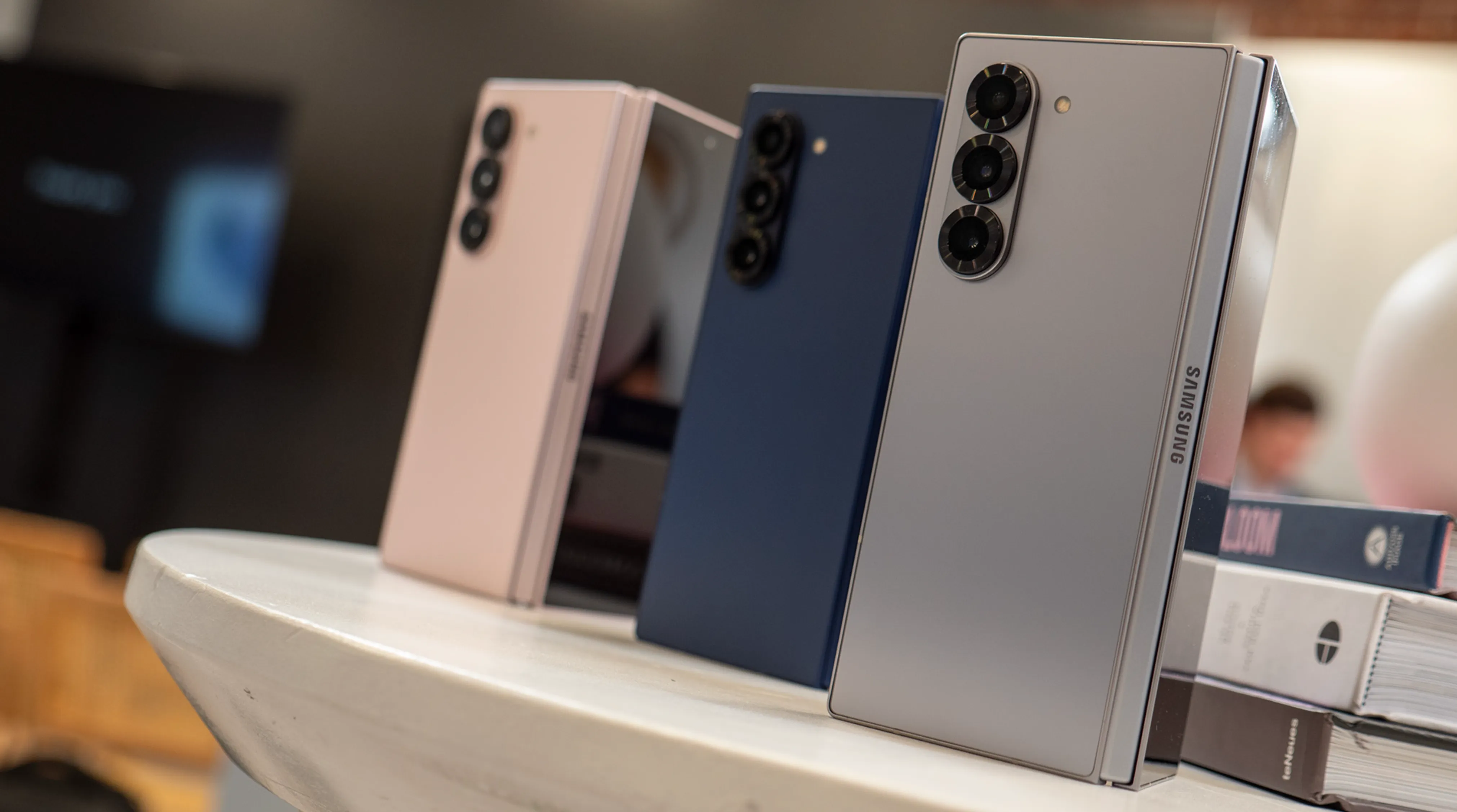 Samsung Galaxy Z Fold 6 cod mobile